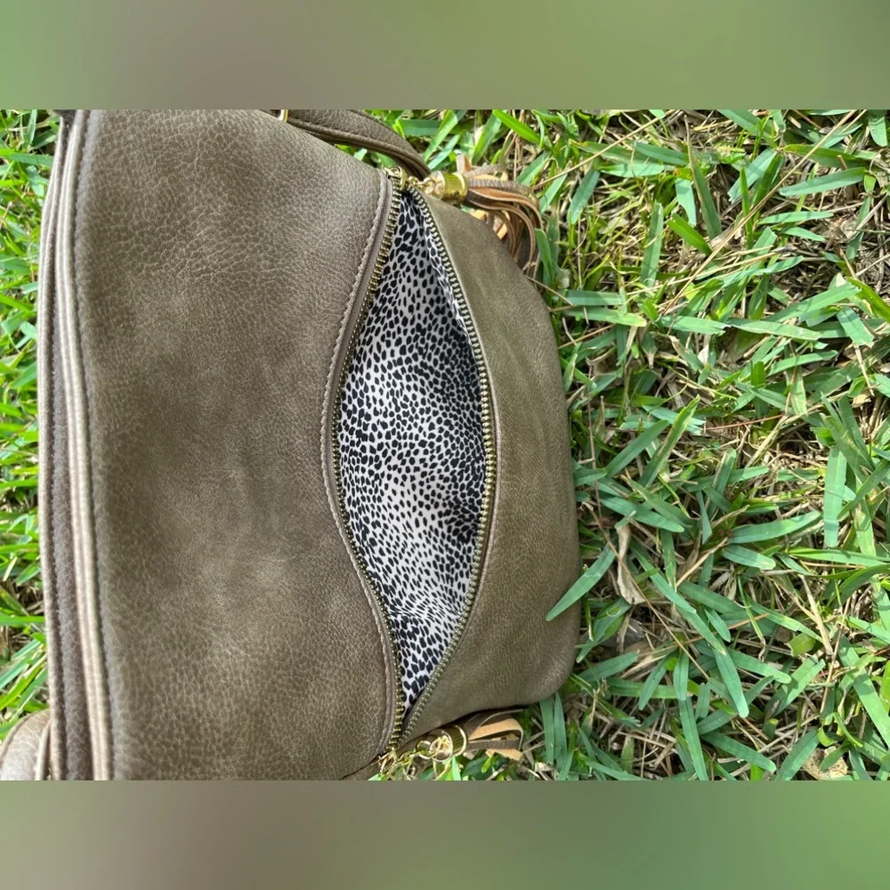 Purse - Picture 2 of 3